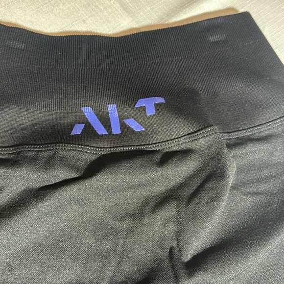 NUX Leggings new size S/M - Picture 4 of 7